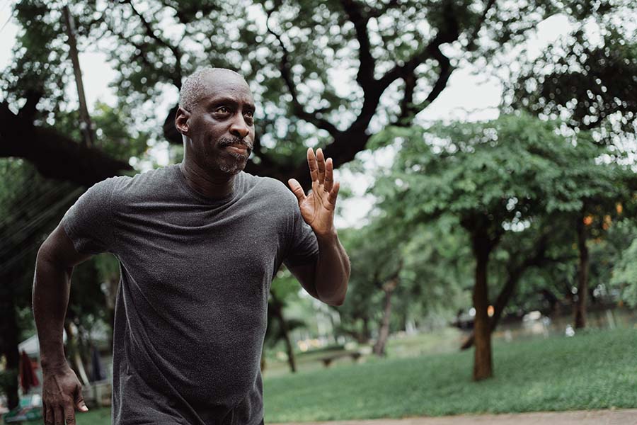 Sober man running-one of the sober things to do in Fort Lauderdale