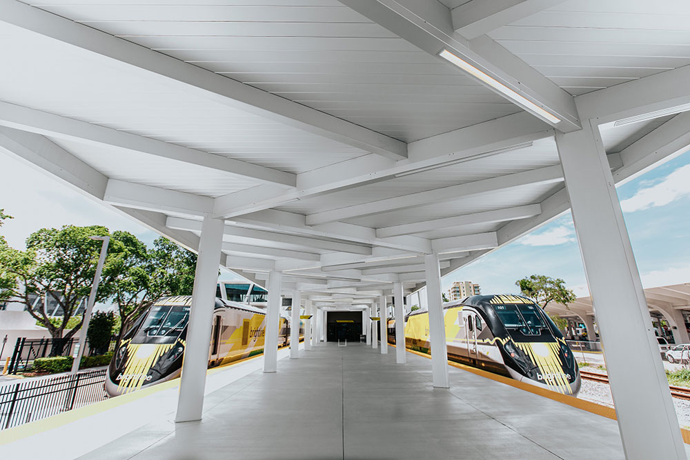 Two Brightline trains at Platform