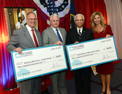 Sam Tidwell, CEO of American Red Cross, South Florida Region; Colin Brown, President and CEO, JM Family Enterprises, Inc.; Brigadier General Lawrence E. Gillespie Sr. United States Army; Kathleen Cannon, President/CEO, United Way of Broward County